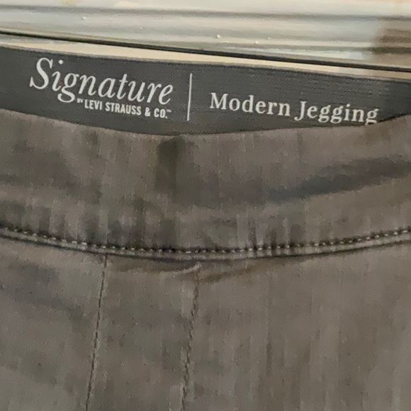 Levi’s Signature Modern Jegging Women’s size 16 - Picture 2 of 4